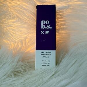 no b.s. Day + Night Hyaluronic Cream - Purple & White Box